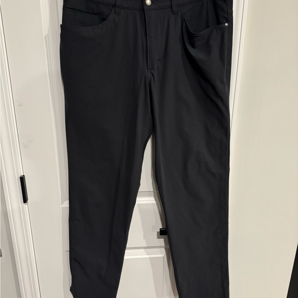 Men’s Size 34 Lululemon ABC classic pant